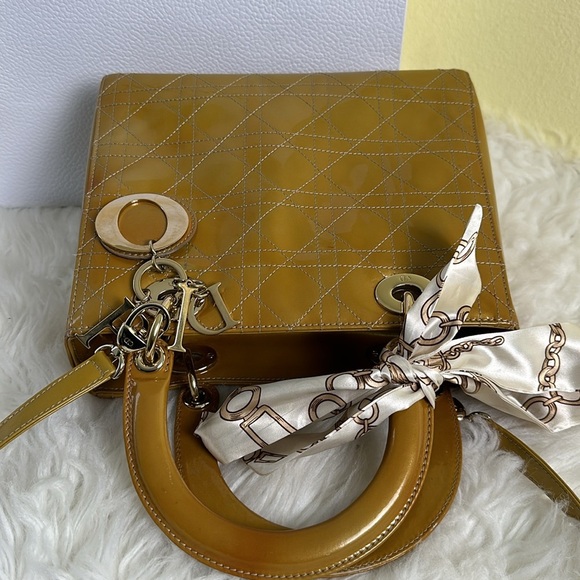 💯Authentic Lady Dior Small Handbag🍀 - Picture 13 of 17